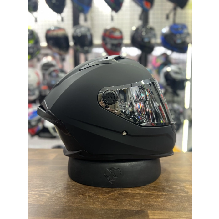 Helmets Braker Sv solid kask (şeffaf vizörlü biçimde) gönderilecektir