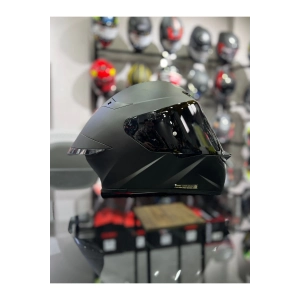 TT-REVO MAT SİYAH KAPALI KASK ŞEFFAF VİZÖRLÜ