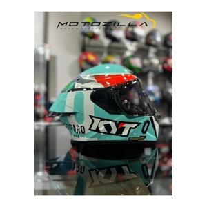 TT-REVO LEOPARD TRICOLOR KAPALI KASK (ŞEFFAF VİZÖRLÜ GÖNDERİLMEKTEDİR)
