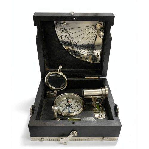 Ahşap Kutulu İşlemeli Pirinç Pusula Seti