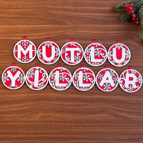 Durukar® 11 Harfli Kırmızı Beyaz İpli MUTLU YILLAR Yazılı Ahşap Yılbaşı Ağaç Süsü