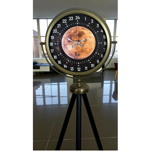 Eskitme 24 Saat Göstergeli Özel Tasarım Tripod Ayaklı Saat