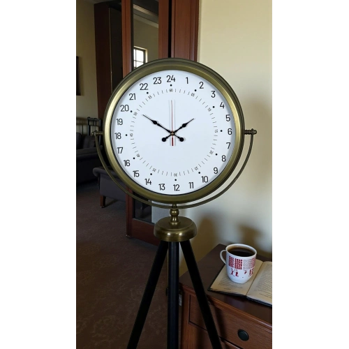 Eskitme 24 Saat Göstergeli Özel Tasarım Tripod Ayaklı Saat