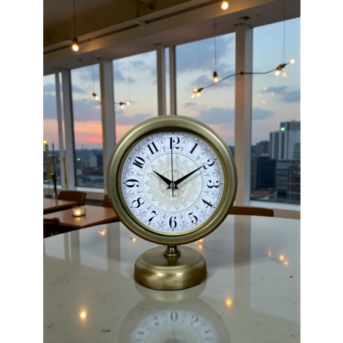 Eskitme Motifli 25 x 20 Cm Metal Masa Saati