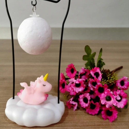 Işık Altında Sallanan Renk Değiştiren Unicornlu Gece Lambası (5365)