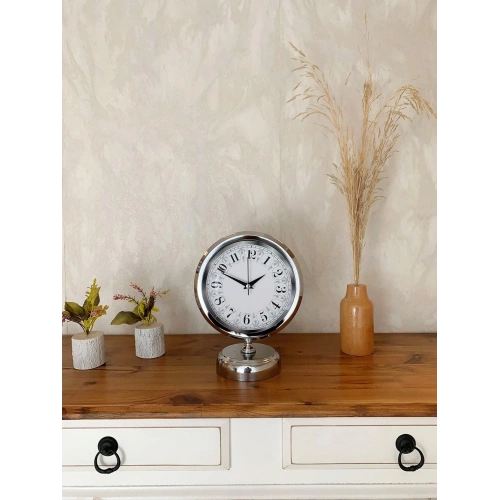 Krom Metal Desenli Masa Saati 25×20 cm