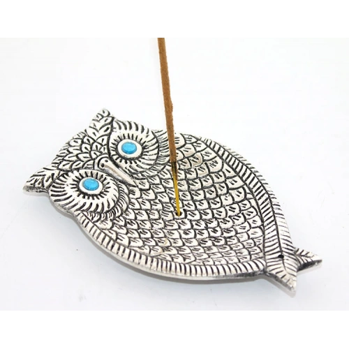 تصميم بومة معدنية لحامل البخور