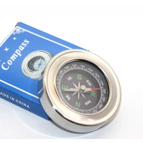 بوصلة معدنية