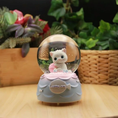 Pilli Işıklı Müzikli Kar Küresi–Şanslı Toplu Kedi Figürlü Eğlenceli Masaüstü Biblo, LED Aydınlatmalı Dekoratif Hediyelik Kar Küresi (5365)