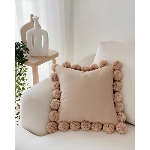 Ponponlu kahverengi kırlent kılıfı 40 x 40