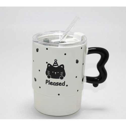 Sevimli Ayı Figürlü Pipetli Kapaklı Porselen Kupa Bardak