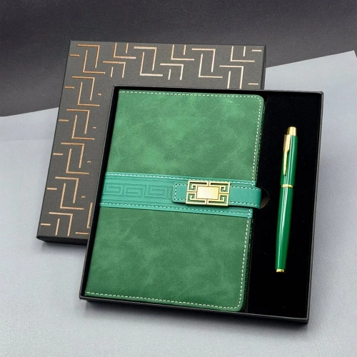 Şık Hediyelik Defter Kalem Seti Yeşil 22x20 Cm