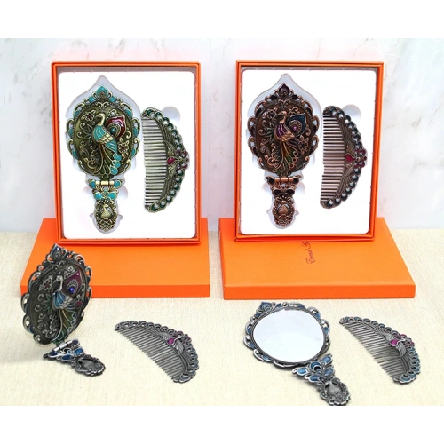 Tavuskuşu Katlanabilir Ayna Ve Tarak Seti Orta Boy