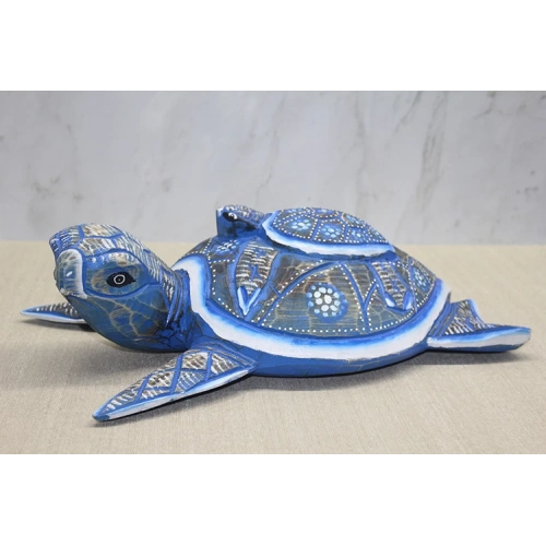 Одиночная деревянная черепаха