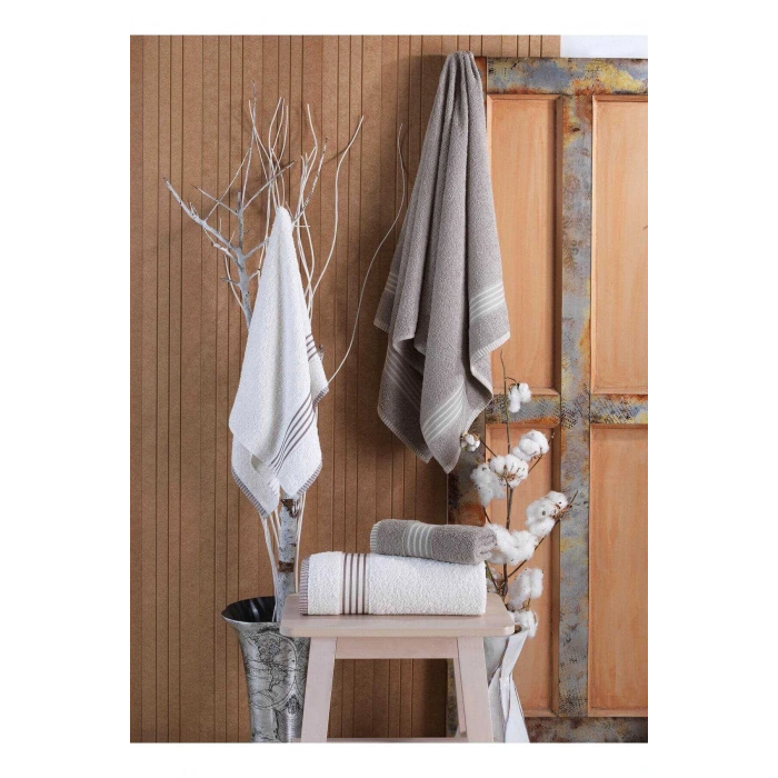 4-х предметный комплект полотенец для мужчин и женщин Oscar бежево-кремового цвета