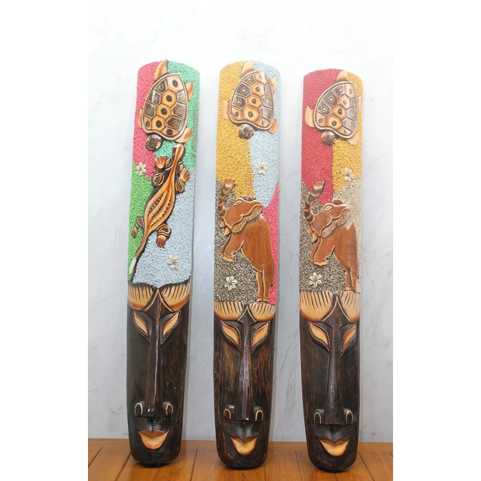 Ahşap Duvara Asmalı 1 Metre Maske