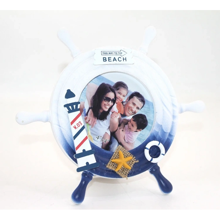 Деревянная рама с морским рулём модель 2