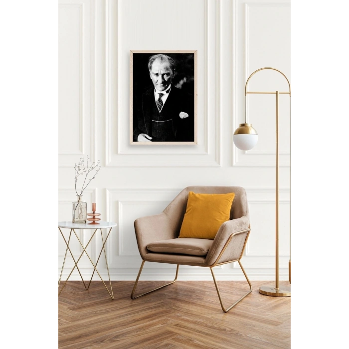 Atatürk Ahşap Çerçeveli Tablo 50 x 70
