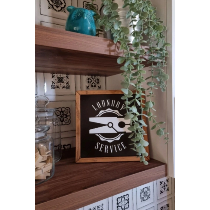 Banyo Laundry Service Siyah Zemin Ahşap Çerçeve 23 x 23