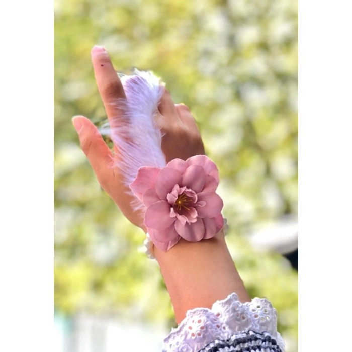 Bride to be Nedime Gelin Bilekliği Tüy ve İnci Boncuk Detaylı Pembe Renkli Bekarlığa Veda Partisi Bilekliği 10 Adet (5365)