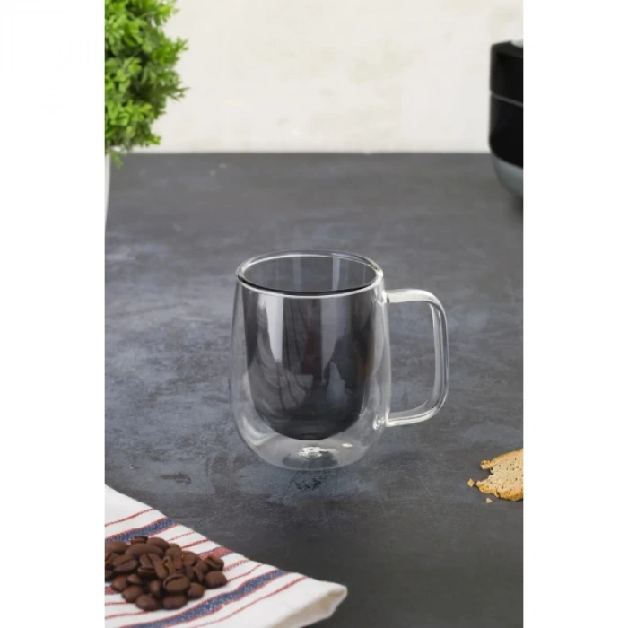 Двойностенный стакан из стекла серого цвета