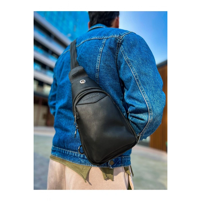 CNT008 - Leather Mens Shoulder Bag BLACK