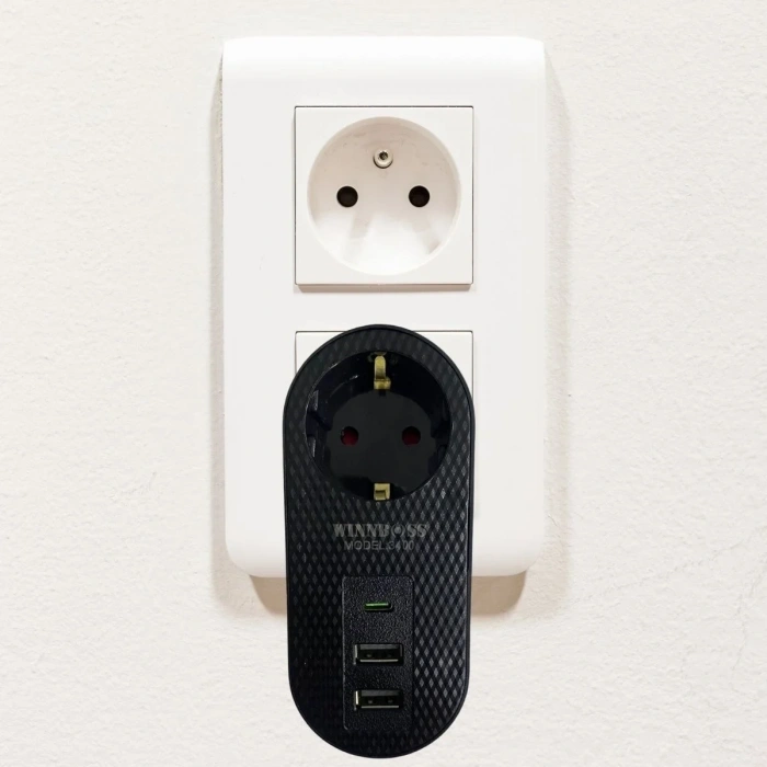 Çocuk Korumalı 2500w Termal Akım Korumalı Priz 2 Usb 1 Type-c