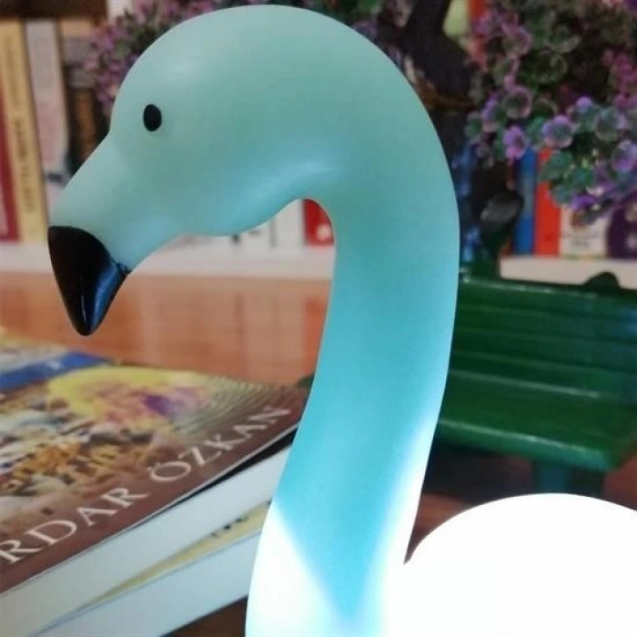 Durukar® Battery-operated Swan Night Light that Changes Color Under Decorative Light