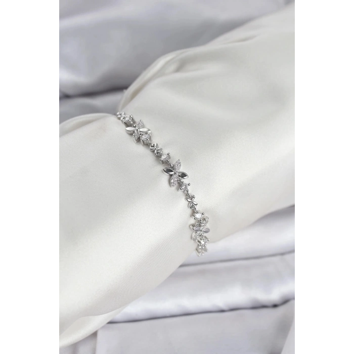 Durukar® Gümüş Renk Yonca Model Zirkon Taşlı Asansörlü Kadın Bileklik