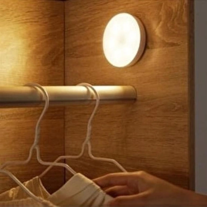 Durukar® Motion Sensor USB Rechargeable Spot Lamp with Magnetic and Adhesive Daylight Color LED