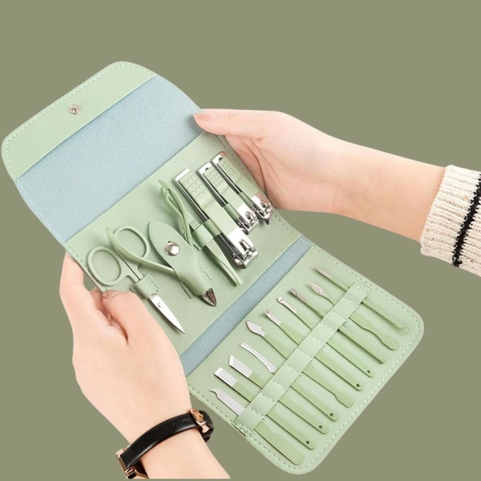 Durukar® Kendiliğininden Çantalı Seyahat Tipi 16 Parça Manikür Pedikür Seti