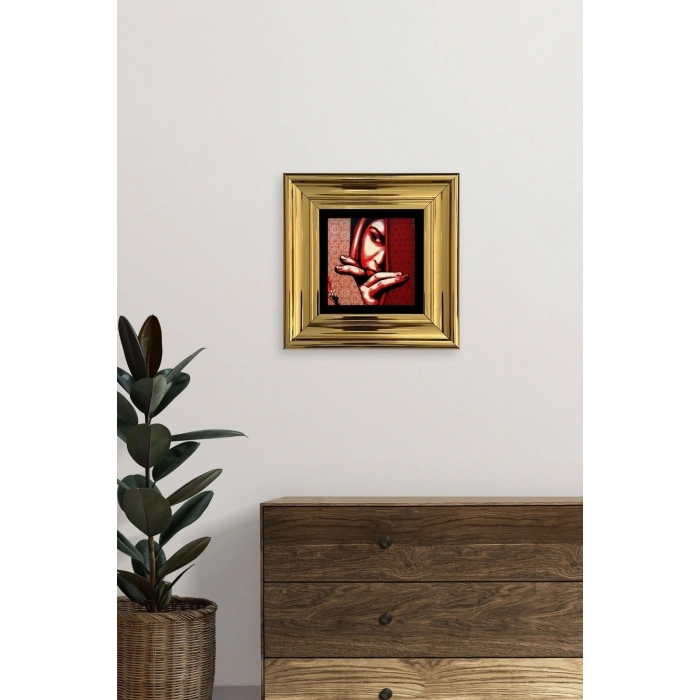 Kadın Çerçeveli Taş Tablo 20 cm