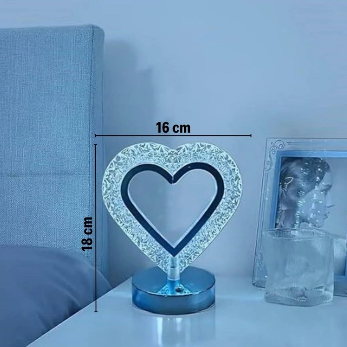 Kalp Şeklinde Kristal LED Masa Lambası – Dokunmatik, 3 Renk Işık Modlu, Şarjlı Mini Dekoratif Gece Lambası (5365)