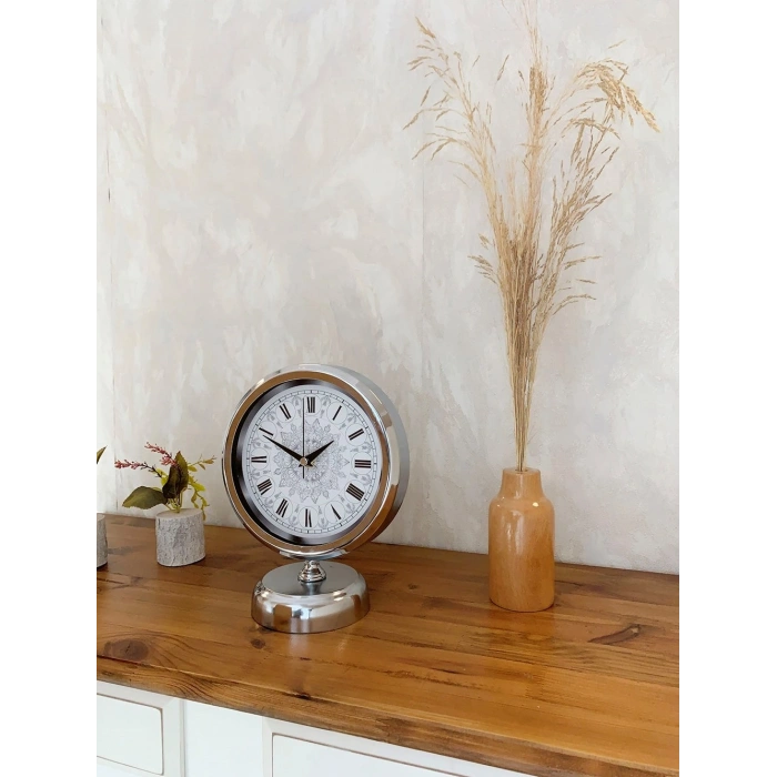 Krom Metal Çini Desen Roma Rakamlı Masa Saati