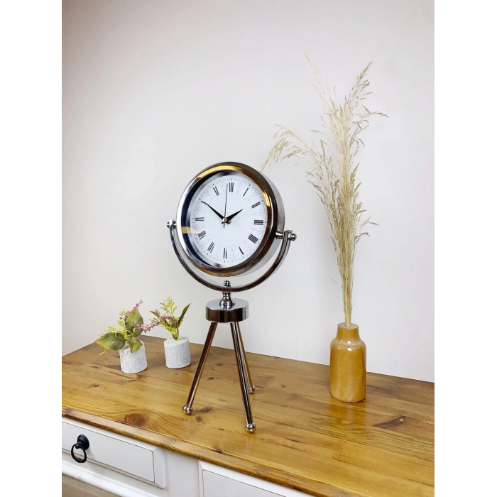 Krom Metal Mini Tripod Desenli Roma Rakamlı Masa Saati