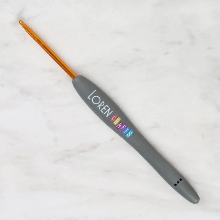 LOREN ALTIN UÇLU YUMUŞAK SAPLI ÖRGÜ TIĞI LRN-041 3