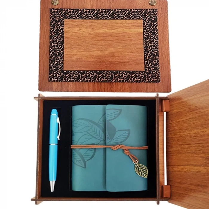 Mavi Deri Defter Kalem Seti Ahşap Kutuda 18x17x4 Cm