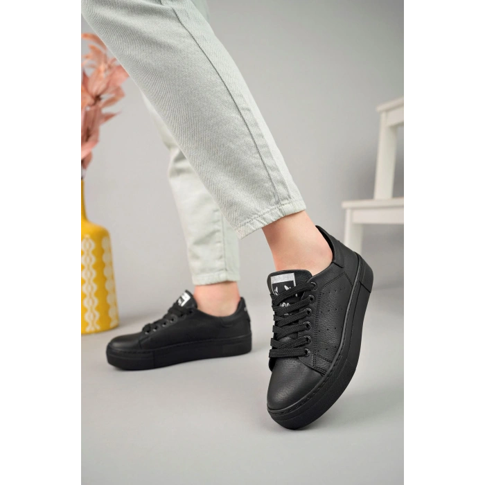 MN983 - CST Mens Black Tennis Shoes