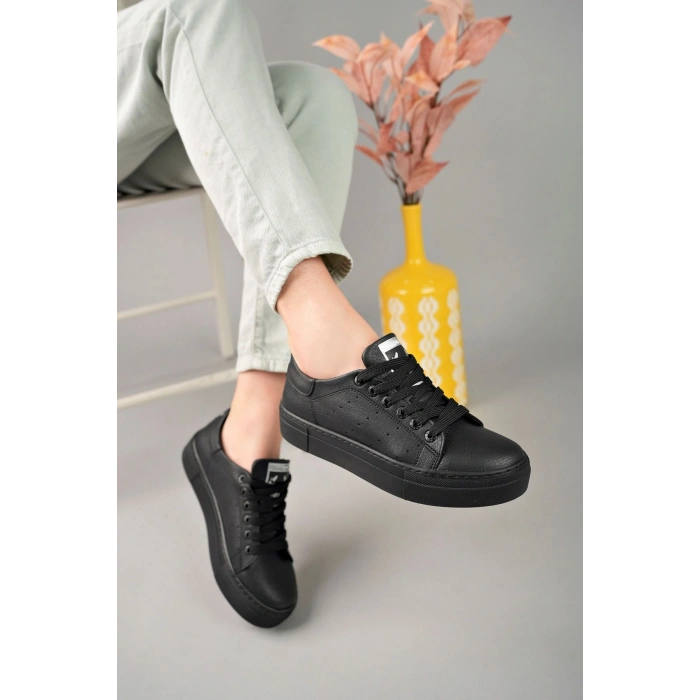 MN983 - CST Mens Black Tennis Shoes