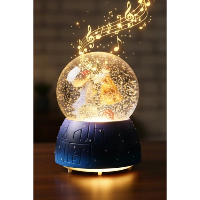 Pilli Işıklı Müzikli Kar Küresi–Valizli Sevgili Çift Figürlü Eğlenceli Masaüstü Biblo, LED Aydınlatmalı Dekoratif Hediyelik Kar Küresi