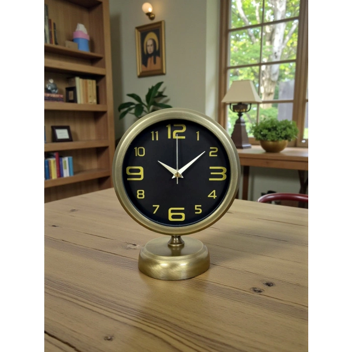 Prestige Vintage 25 x 20 Cm Metal Desk Clock
