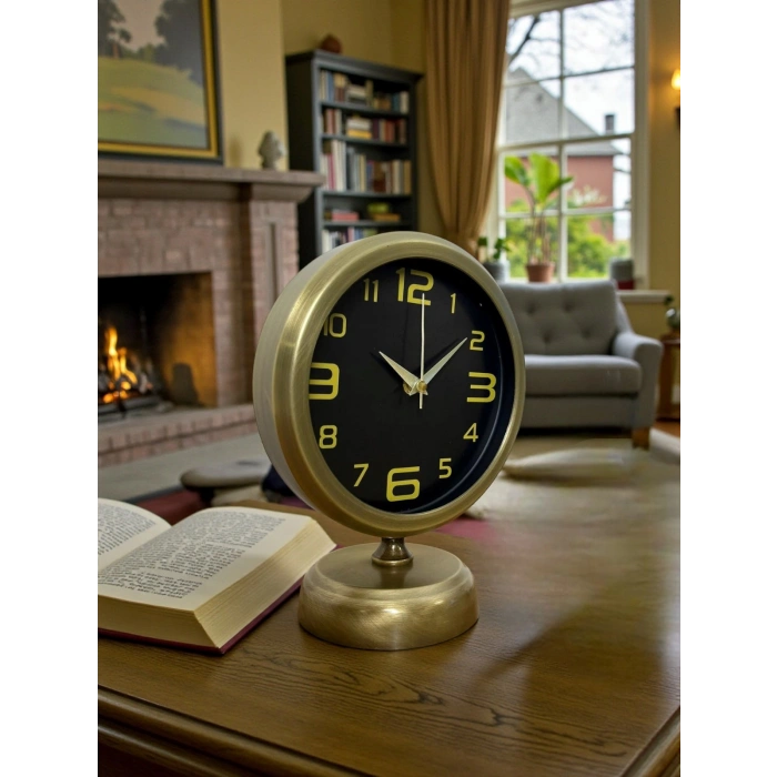 Prestige Vintage 25 x 20 Cm Metal Desk Clock