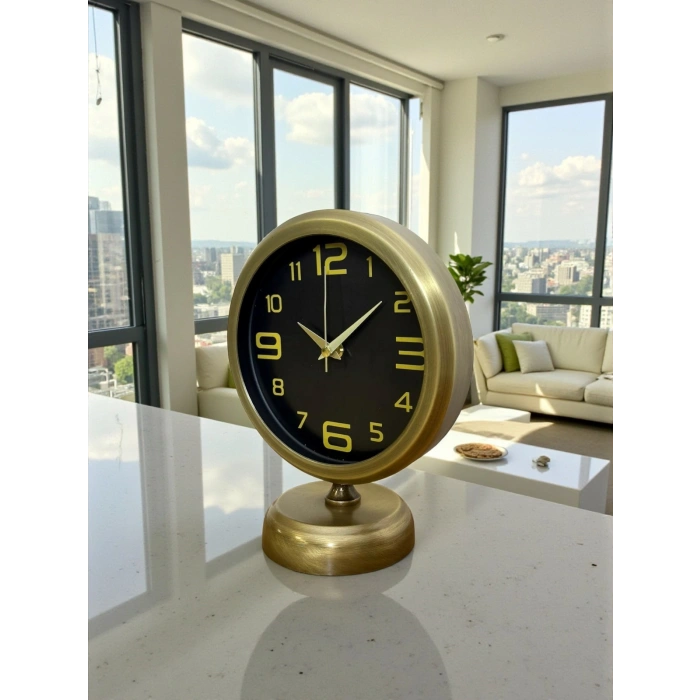 Prestige Vintage 25 x 20 Cm Metal Desk Clock