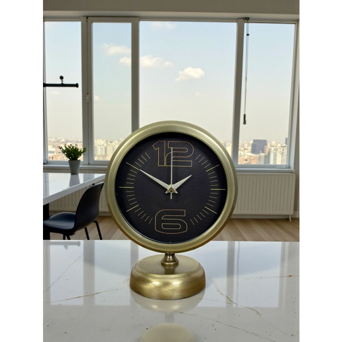 Retro Modern Design 25 x 20 Cm Metal Desk Clock