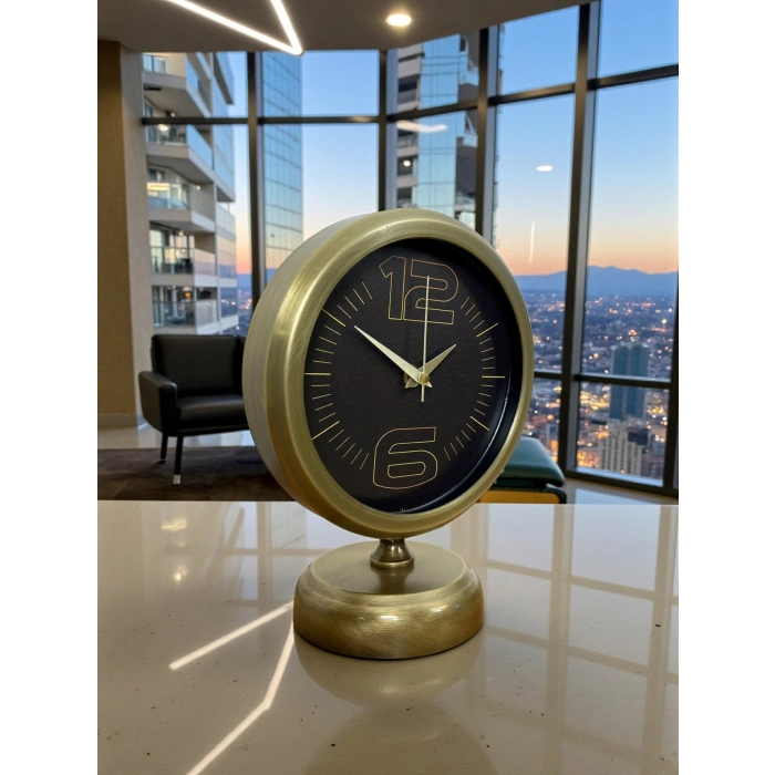 Retro Modern Design 25 x 20 Cm Metal Desk Clock