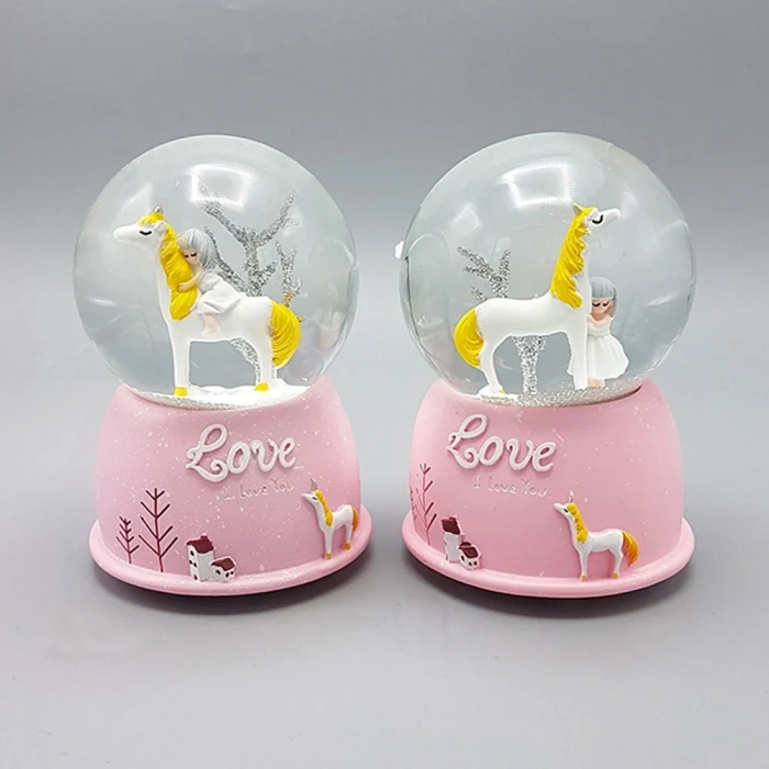 Şık Mini Işıklı Kar Küresi 7x4 Cm Sevimli Atlı Kız