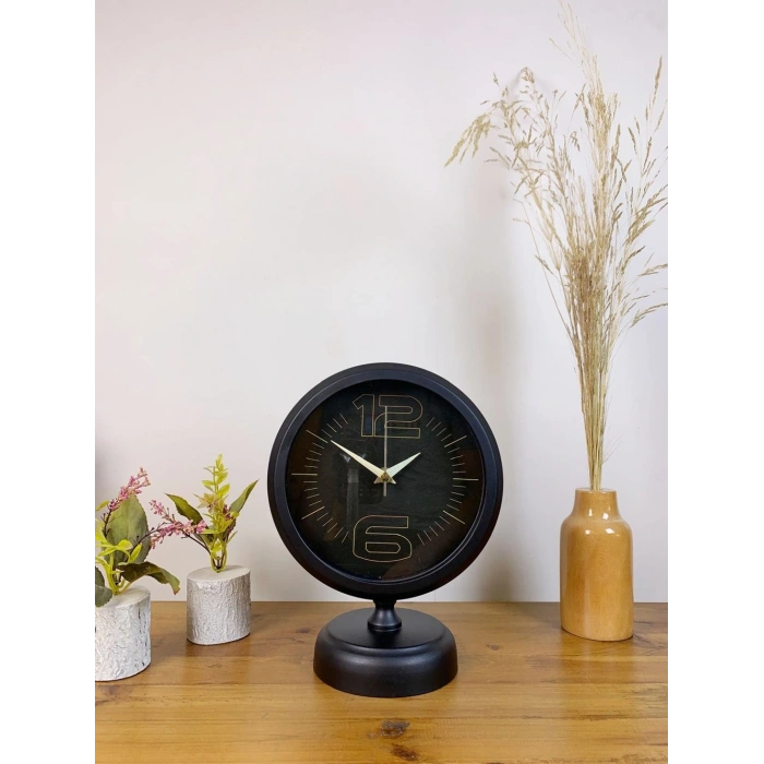 Siyah Metal Spor Masa Saati 25×20 cm