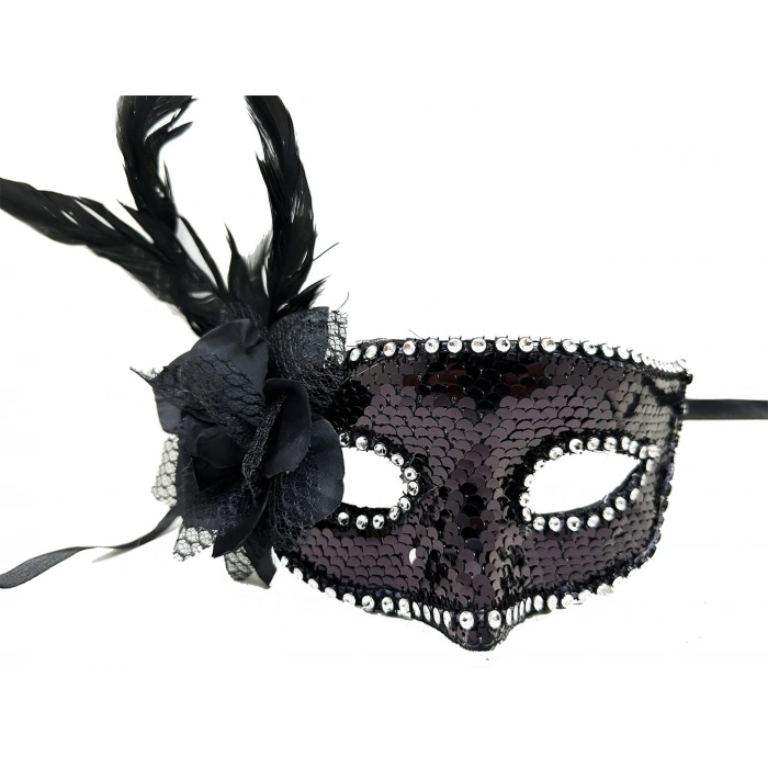 Siyah Renk Yandan Tüylü Güllü Gümüş Taşlı Pullu Maske 20x22 cm (5365)