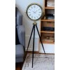 Gold Göz Alıcı Tripod Ayaklı Duvar Saati