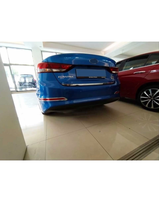 Hyundai Elantra 2016-2019 Uyumlu Bagaj Alt Çıtası - Krom